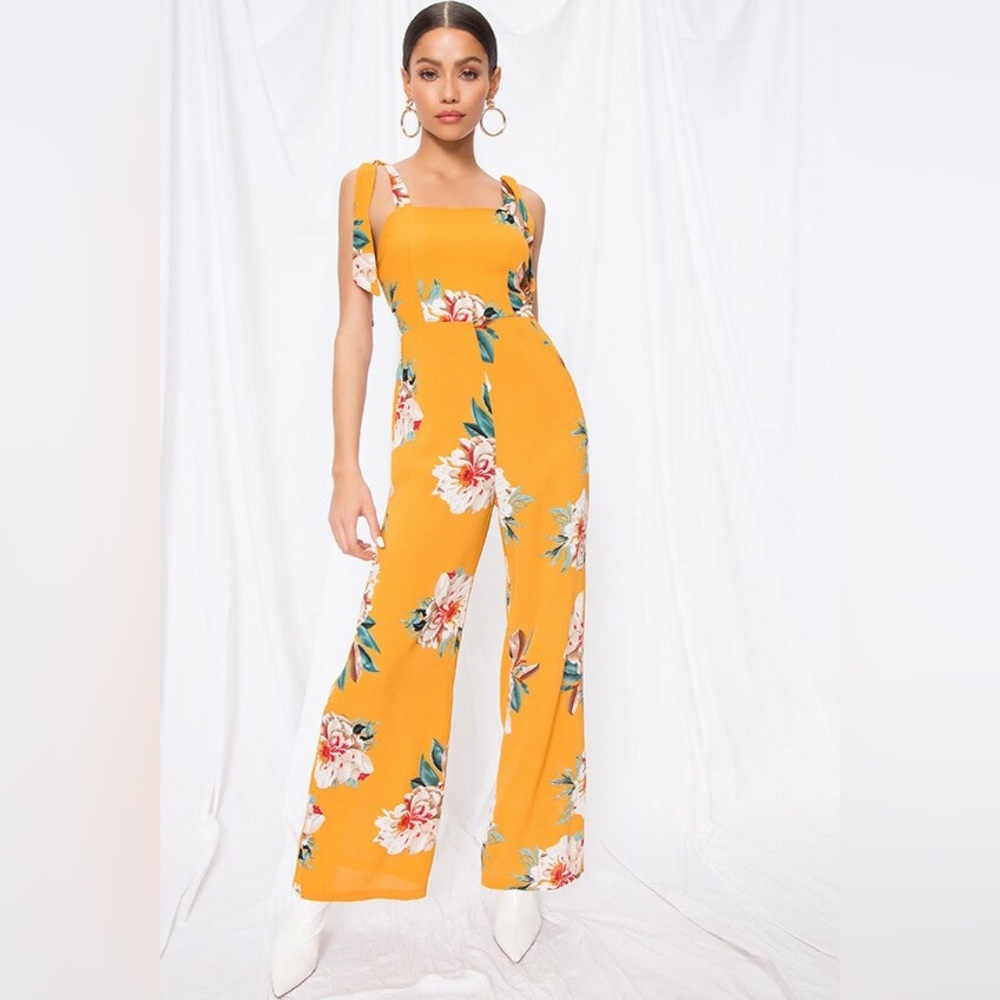 NWT Superdown Floral Jumpsuit Adley Floral Jumpsuit Mustard Floral Size XS